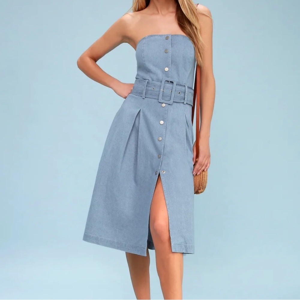 J.O.A. Barton Light Wash Strapless Denim Midi
Dress
J.O.A. Size s